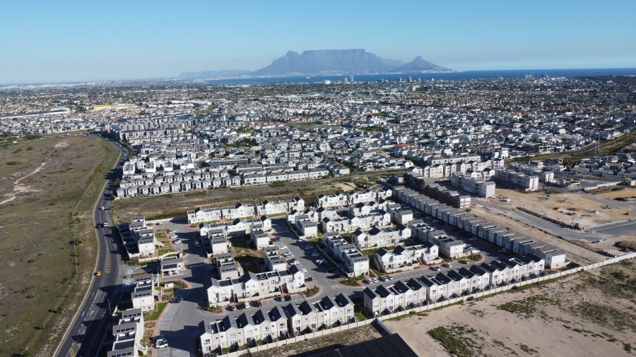 4 Bedroom Property for Sale in Parklands North Western Cape